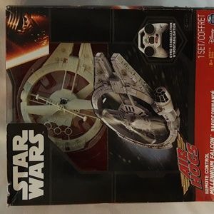 Star Wars Air Hogs RC Millennium Falcon OPEN BOX, BOX DAMAGE
